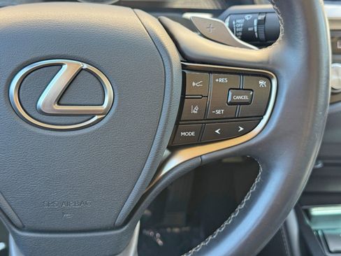 Used 2021 Lexus ES 300h w/ Accessory Package 2 image 20