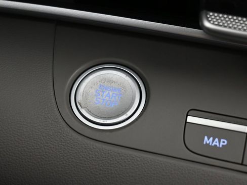 Used 2023 Hyundai Elantra SEL w/ Convenience Package image 33