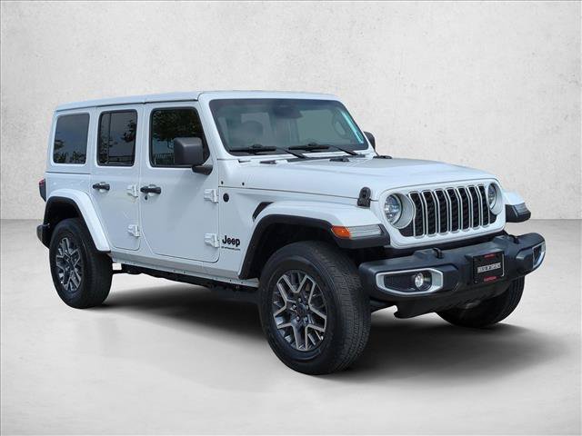 Used 2026 Jeep Wrangler Unlimited Sahara AWD/4WD image 3