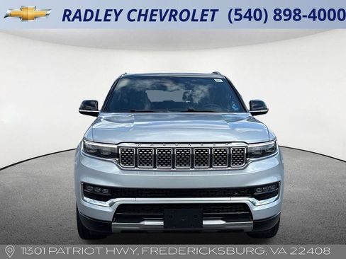 Used 2024 Jeep Grand Wagoneer L Series III AWD/4WD image 24