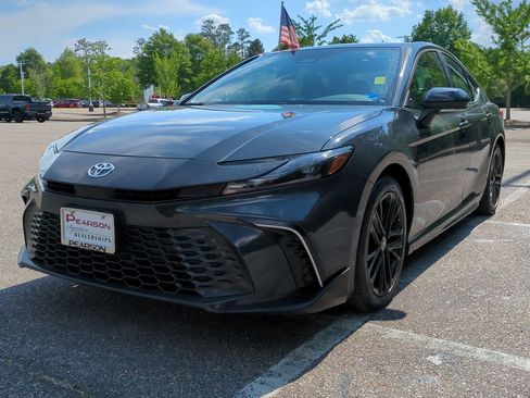 Used 2026 Toyota Camry SE w/ Convenience Package FWD image 8