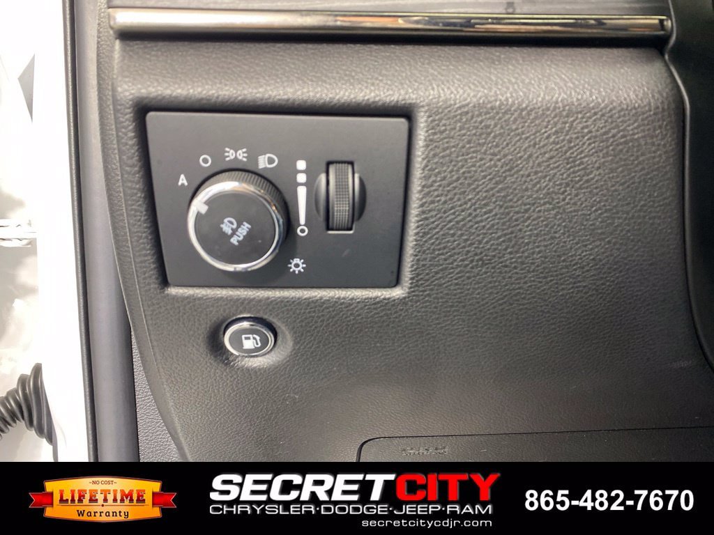Used 2021 Jeep Grand Cherokee Limited X AWD/4WD image 13