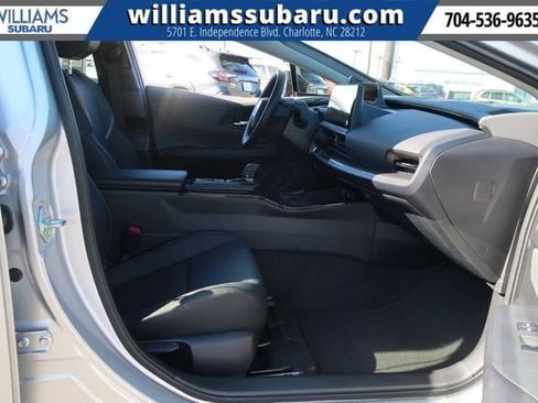 Used 2024 Toyota Prius Limited w/ Limited Premium Package image 37