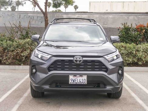 Used 2025 Toyota RAV4 XLE Premium FWD image 2