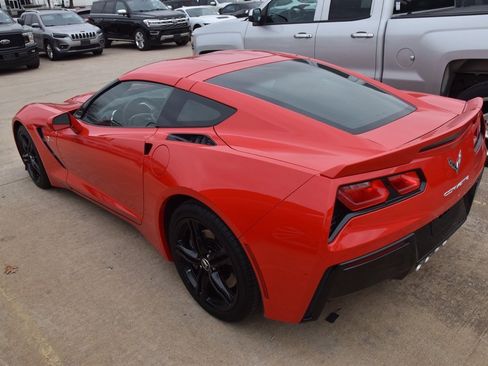 Used 2017 Chevrolet Corvette Stingray Coupe w/ 1LT image 7