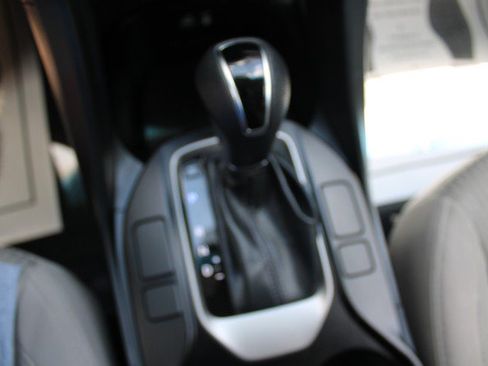 Used 2017 Hyundai Santa Fe Sport FWD image 13