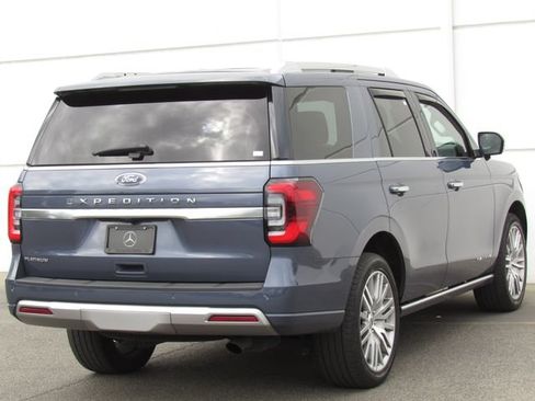 Used 2023 Ford Expedition Platinum AWD/4WD image 5