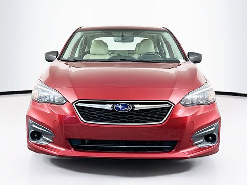 Used 2018 Subaru Impreza 2.0i image 2