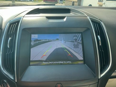 Used 2020 Ford Edge Titanium w/ Equipment Group 301A AWD/4WD image 24