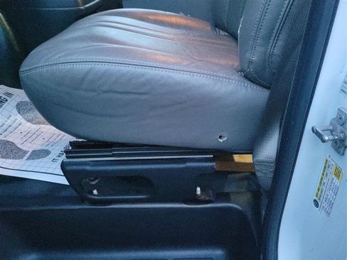 Used 2016 Chevrolet Express 3500 Extended image 14