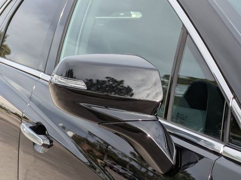 Certified 2025 Cadillac XT5 Luxury image 12