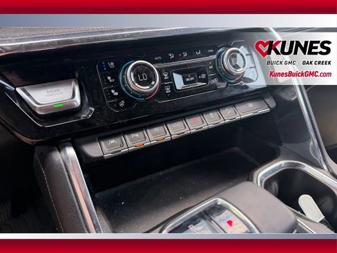 Used 2024 GMC Sierra 1500 Denali w/ Technology Package AWD/4WD image 19