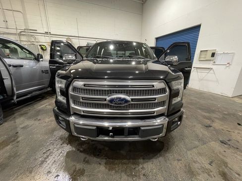 Used 2015 Ford F150 Platinum w/ Equipment Group 701A Luxury image 15