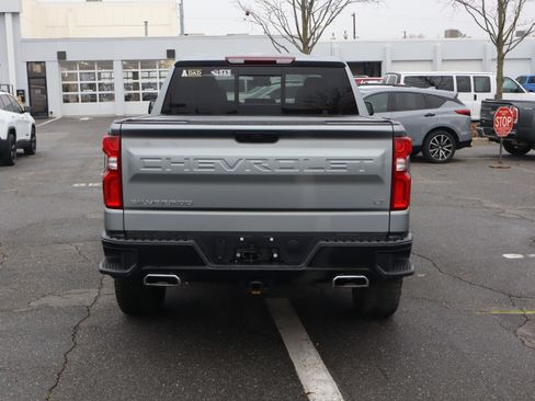 Used 2024 Chevrolet Silverado 1500 LT Trail Boss w/ Convenience Package II image 9