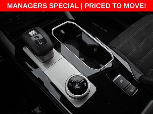 Used 2025 Mitsubishi Outlander SE FWD image 28