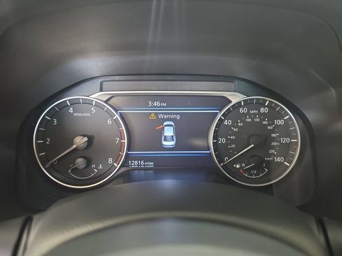 Used 2025 Nissan Altima 2.5 SV FWD image 9