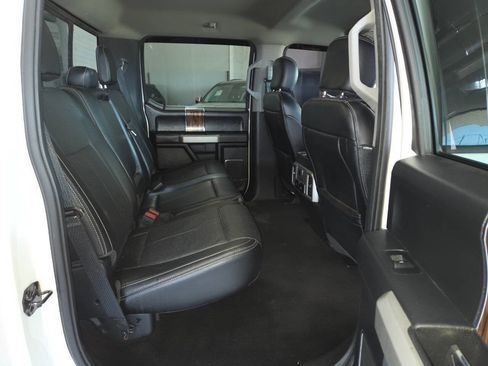 Used 2018 Ford F150 Lariat w/ Equipment Group 502A Luxury AWD/4WD image 28