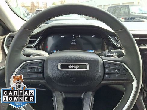 Used 2023 Jeep Grand Cherokee L Limited w/ Luxury Tech Group II image 22