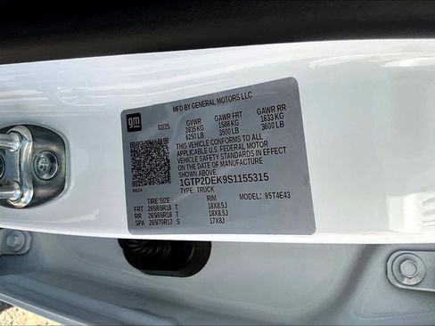 Used 2025 GMC Canyon AT4 AWD/4WD image 22