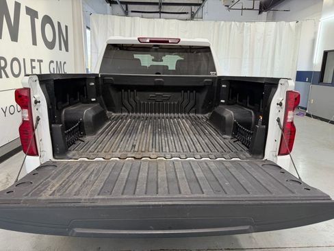 Used 2024 Chevrolet Silverado 1500 LT AWD/4WD image 32