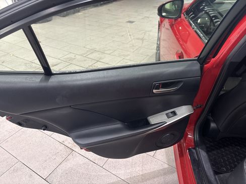 Used 2017 Lexus IS 300 F Sport image 11