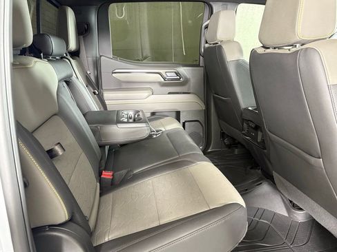 Used 2025 Chevrolet Silverado 1500 ZR2 w/ Technology Package image 19