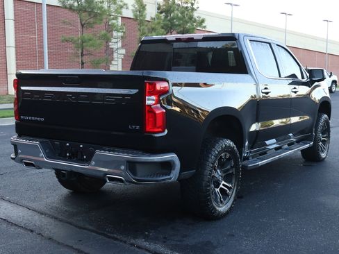 Used 2025 Chevrolet Silverado 1500 LTZ image 34