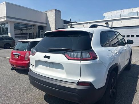 Used 2021 Jeep Cherokee Latitude Plus AWD/4WD image 10