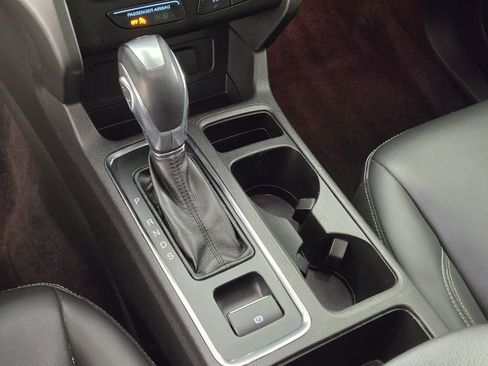 Used 2019 Ford Escape SEL FWD image 32