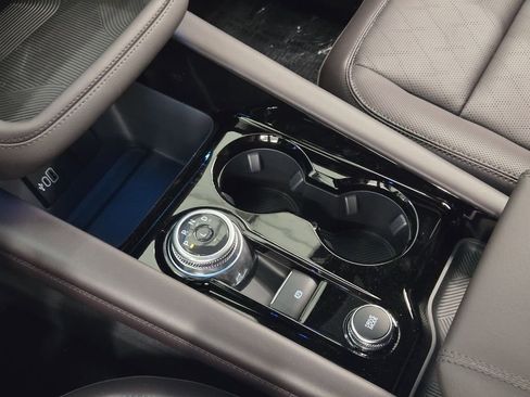 New 2026 Ford Explorer Platinum image 24