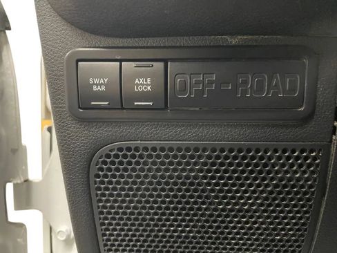 Used 2018 Jeep Wrangler Unlimited Rubicon AWD/4WD image 13