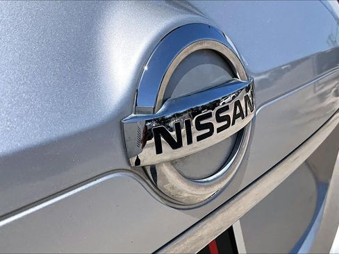 Used 2020 Nissan Rogue S FWD image 10
