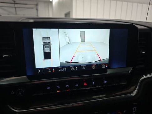 Certified 2024 Chevrolet Silverado 1500 LTZ w/ Technology Package image 15