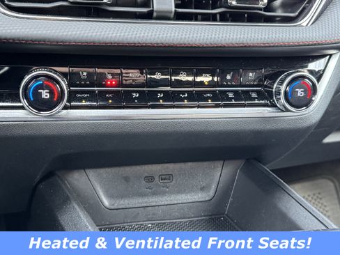 Used 2025 Chevrolet Equinox RS w/ Convenience Package III image 9