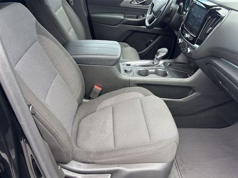 Certified 2023 Chevrolet Traverse LT FWD image 26