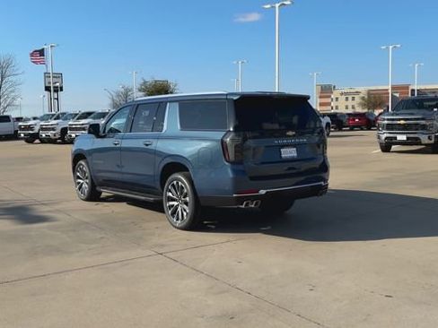 New 2026 Chevrolet Suburban High Country RWD image 7