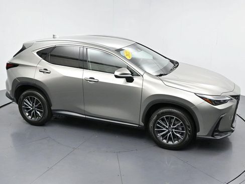 Used 2022 Lexus NX 250 FWD w/ Towing Package (2000 Lbs) image 39