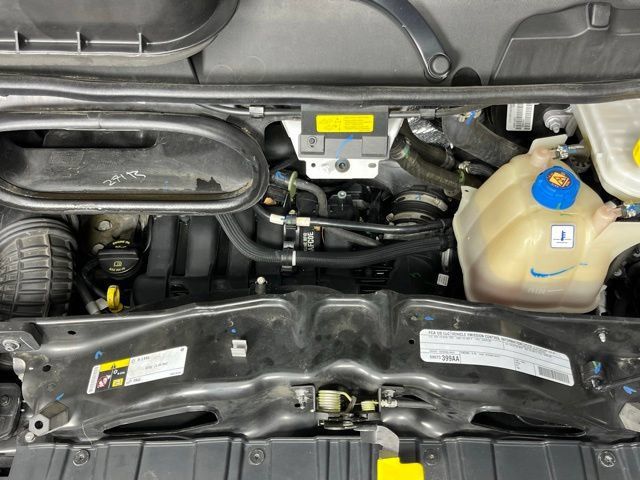 Used 2025 RAM ProMaster 2500 w/ Convenience Group FWD image 10