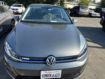 Used 2019 Volkswagen e-Golf SE w/ Driver Assistance Package