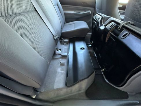 Used 2005 Toyota Tacoma PreRunner RWD image 37