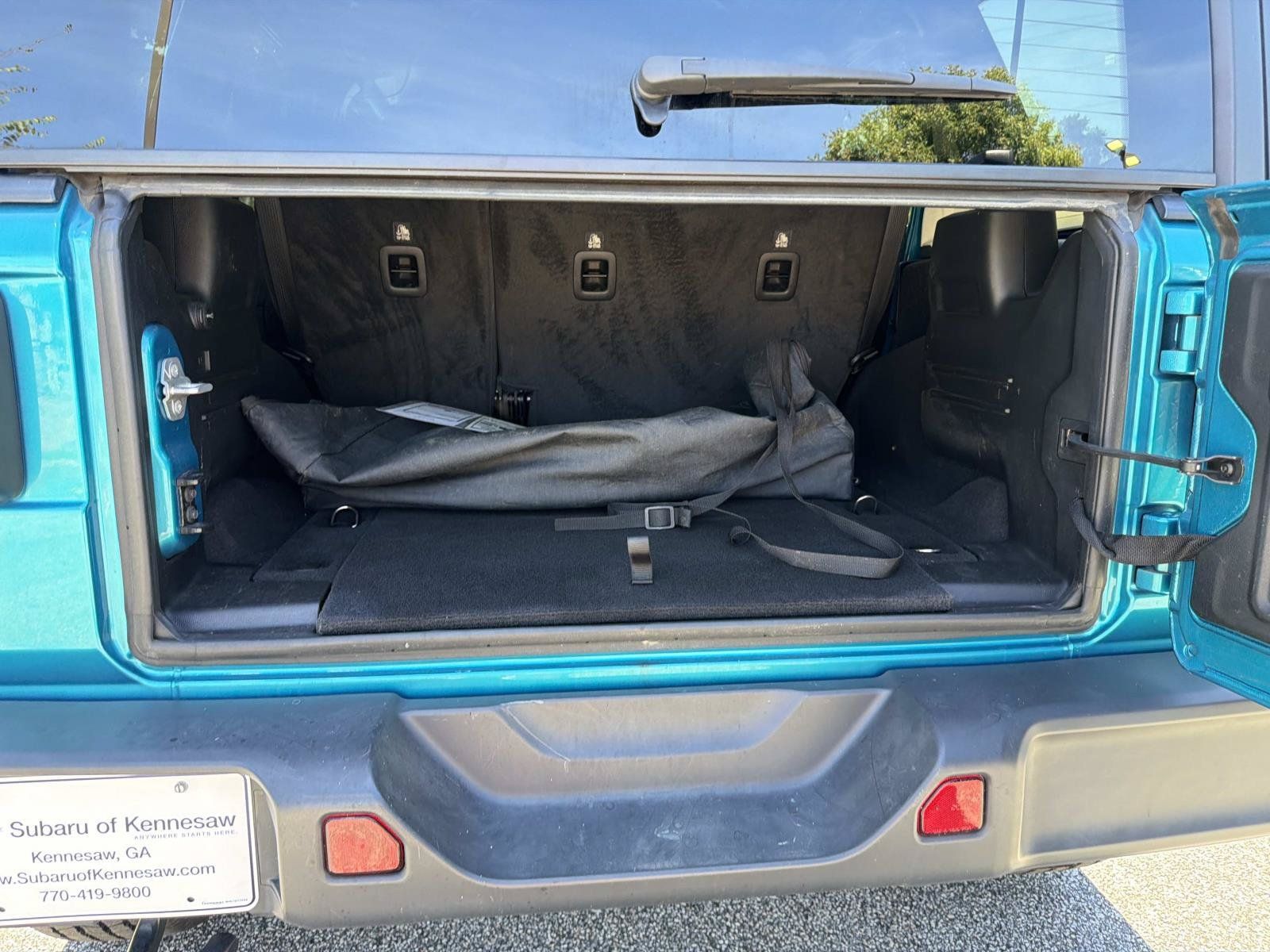 Used 2019 Jeep Wrangler Unlimited Sahara AWD/4WD image 19