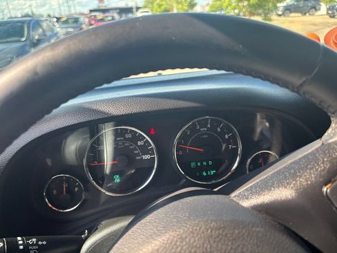 Used 2016 Jeep Wrangler Sport AWD/4WD image 11