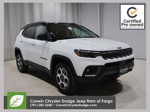 Used 2022 Jeep Compass Trailhawk w/ Trailhawk Elite Group AWD/4WD image 1