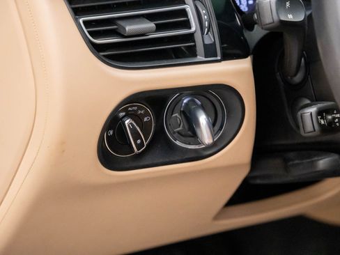 Certified 2023 Porsche Macan Turbo image 17