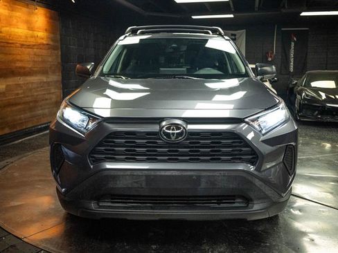 Used 2021 Toyota RAV4 LE FWD image 4
