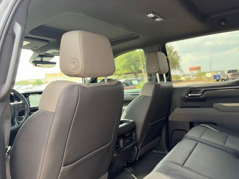 Used 2025 Chevrolet Silverado 1500 ZR2 w/ Technology Package image 24