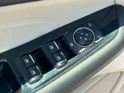 Used 2020 Ford Edge Titanium w/ Equipment Group 301A FWD image 20