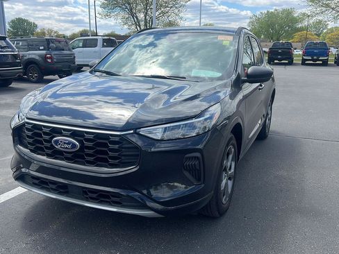 Used 2024 Ford Escape ST-Line w/ Tech Pack #1 AWD/4WD image 14