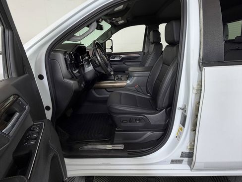 Used 2024 Chevrolet Silverado 3500 LT w/ Texas Edition AWD/4WD image 8