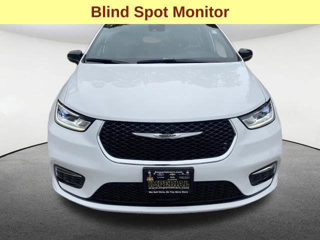 Used 2026 Chrysler Pacifica Select FWD image 4